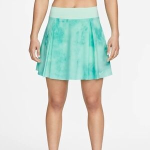 NWT Nike Club Golf Dri-fit Skirt with Built-in Shorts, Size Small